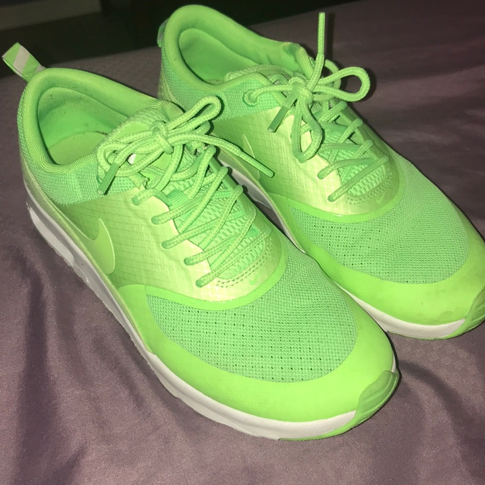 Nike airs